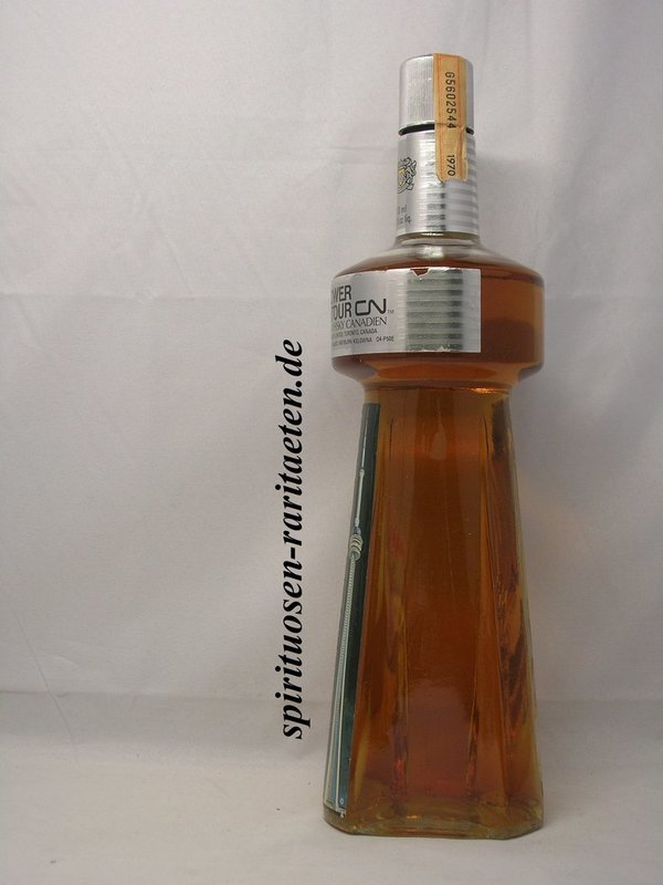 CN Tower 1970 0,71 L. 40,0% Canadian Whisky mit kanadischer Steuerbanderole