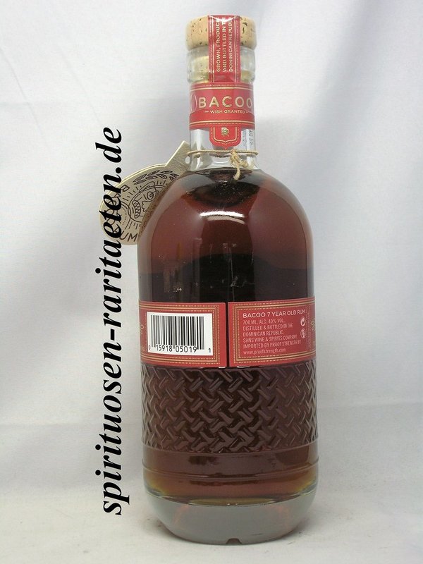 Bacoo 7Y. Rum Domenican Republic 0,7 L. 40%